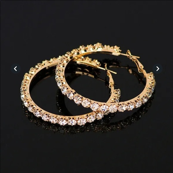 NWOT Beautiful gold tone earrings good size hoops with crystals! - Picture 5 of 6
